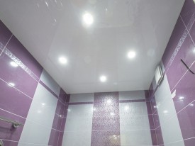 Натяжной потолок в ванной цена